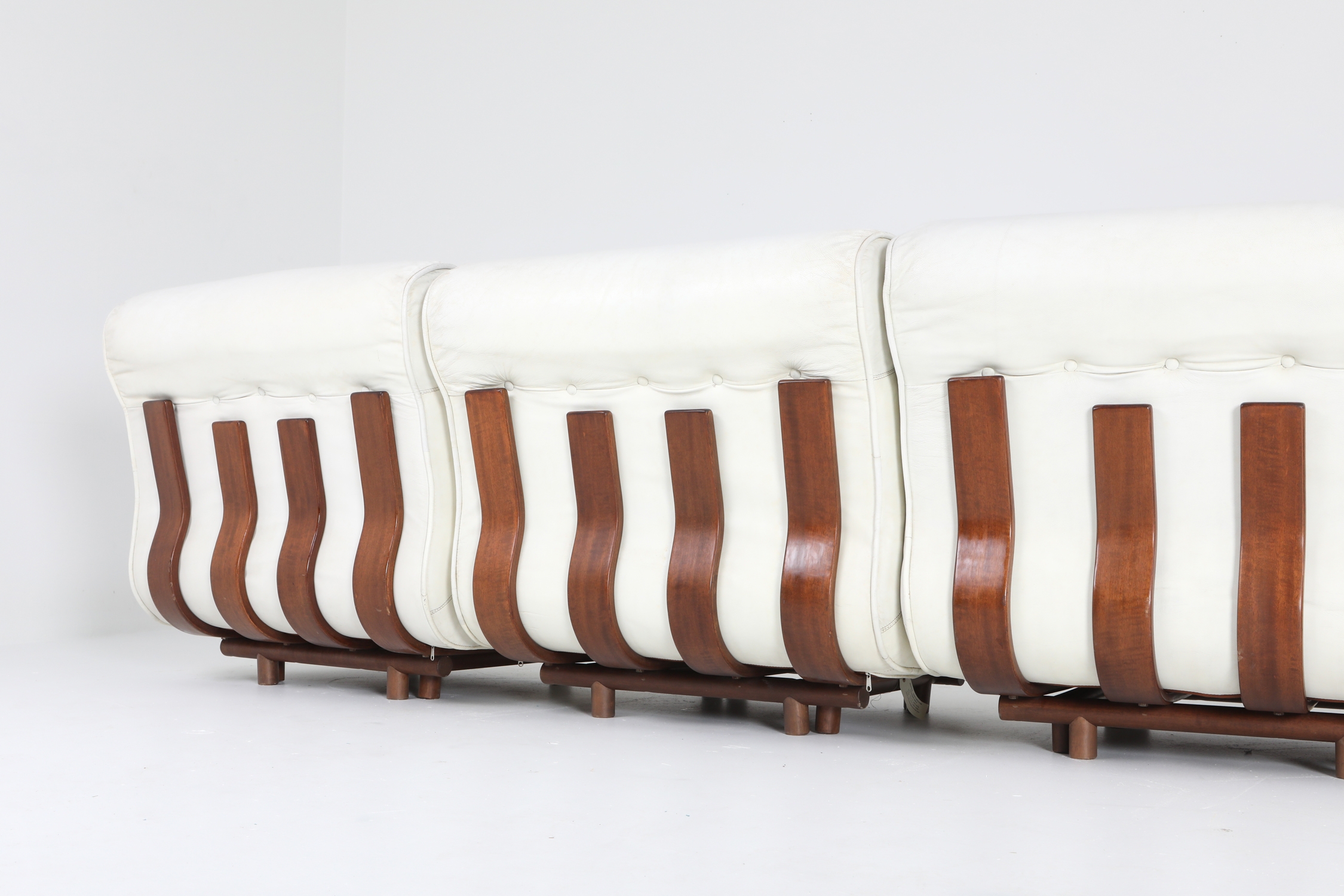 Sectional Sofa in White Leather and Walnut Frame by Frigerio - 1980s