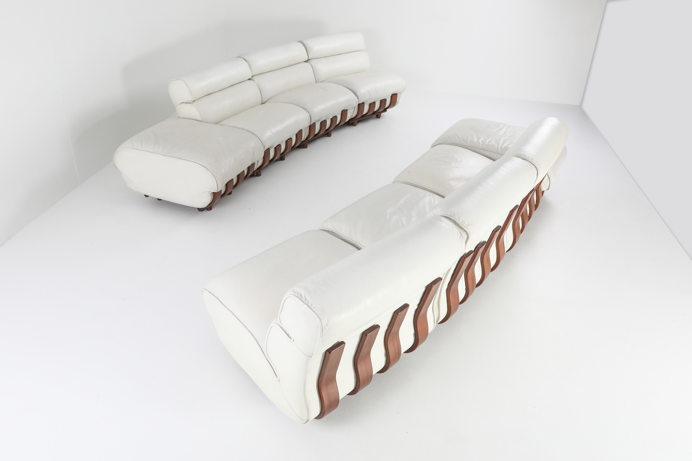 Sectional Sofa in White Leather and Walnut Frame by Frigerio - 1980s