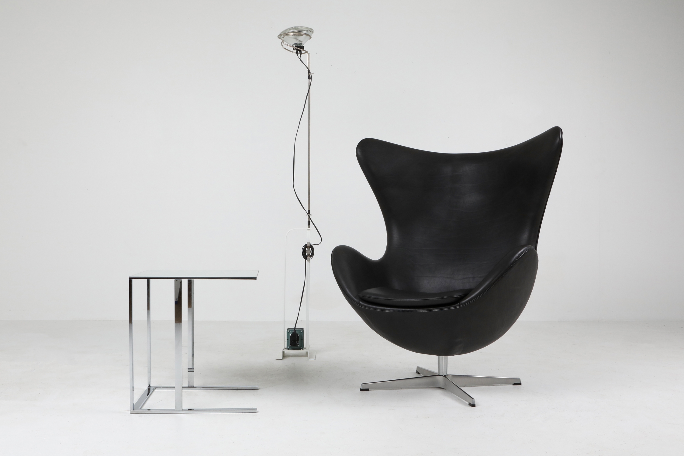 Black leather Egg chair by Arne Jacobsen for Fritz Hansen - 2009