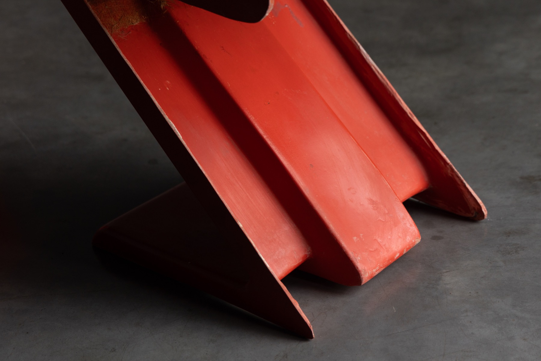 Zig-Zag Style Fiberglass Chair, Italy – 1970s