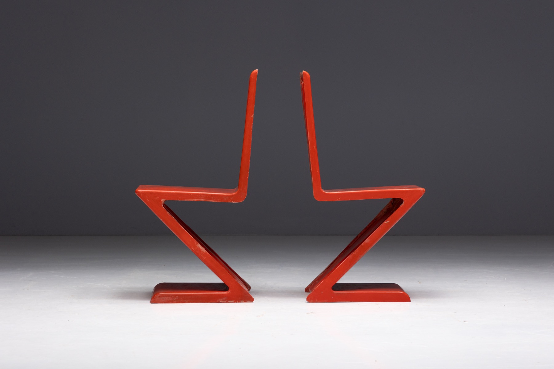 Zig-Zag Style Fiberglass Chair, Italy – 1970s