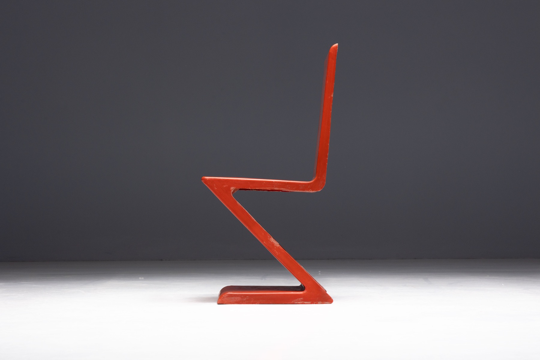 Zig-Zag Style Fiberglass Chair, Italy – 1970s