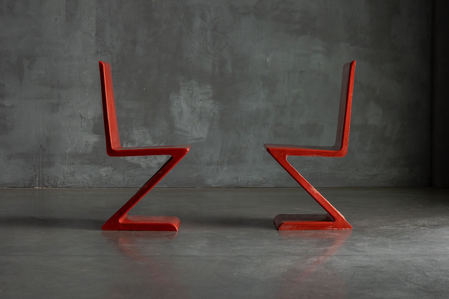 Zig-Zag Style Fiberglass Chair, Italy – 1970s